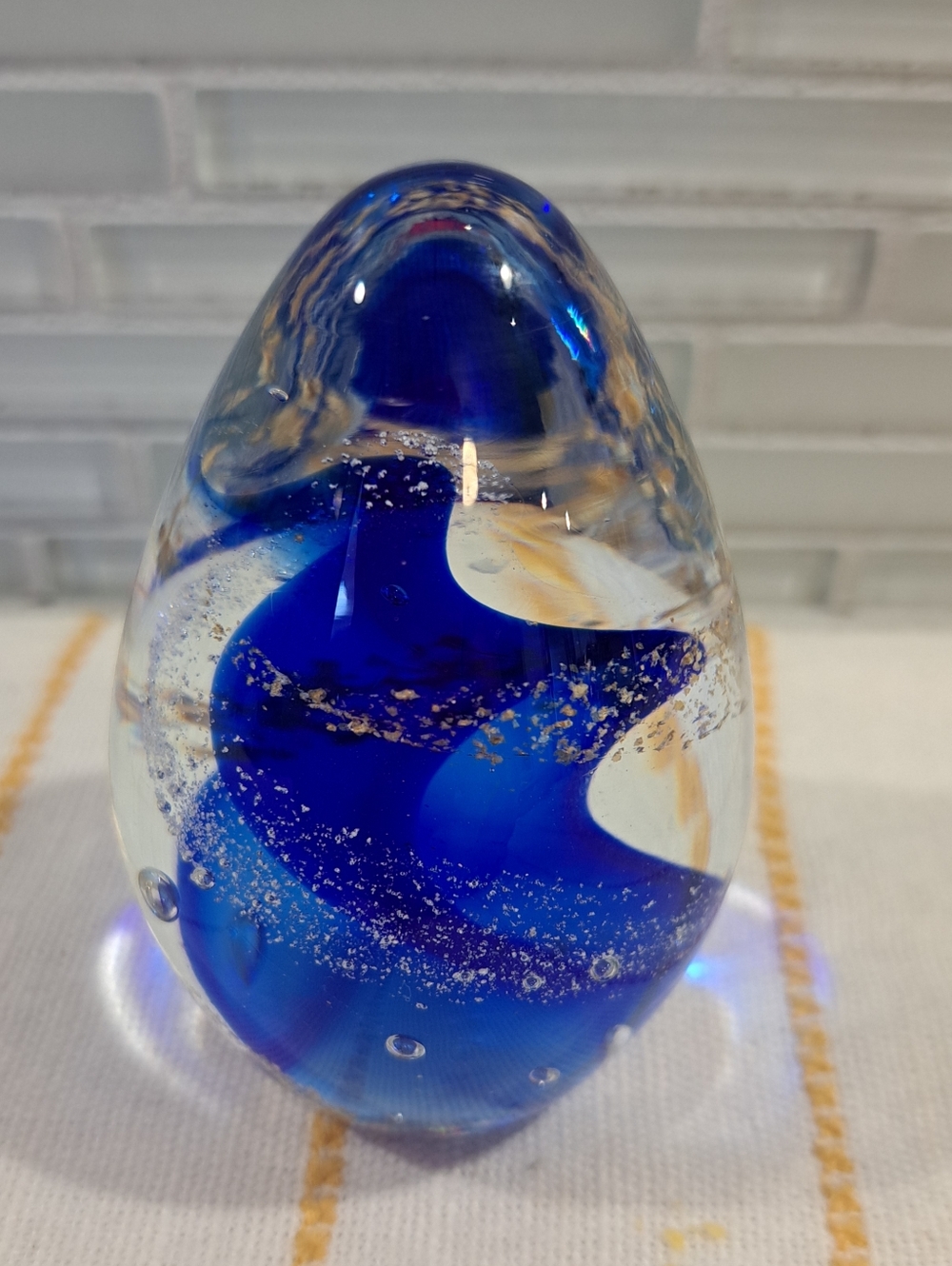 Dynasty Gallery Blue Swirl Glass Egg